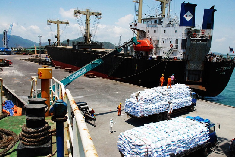 Dịch vụ xếp dỡ hàng hóa kho bãi cảng